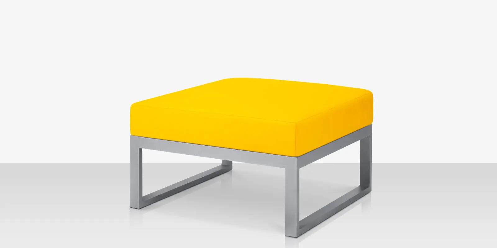 modera_ottoman_angle.webp