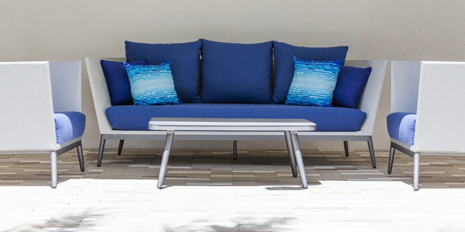gallery01_cosmo_sofa.webp